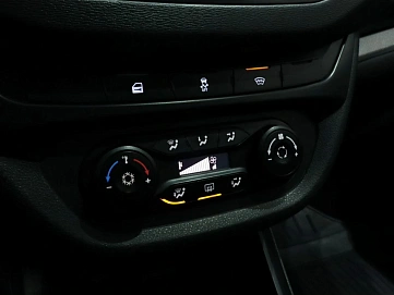 Lada (ВАЗ) Vesta, 2021г, передний привод, механика