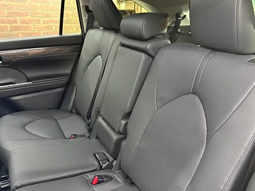 Toyota Highlander, 2025г, полный привод, автомат