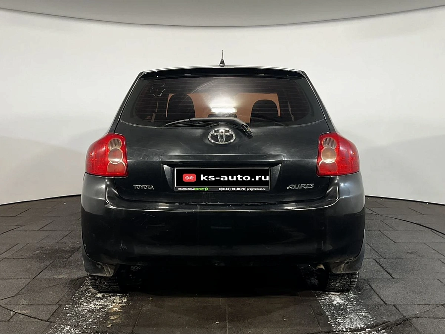 Toyota Auris, 2008г., передний привод, робот