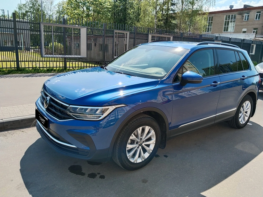 Volkswagen Tiguan, 2021г., передний привод, робот