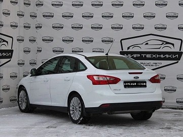 Ford Focus, 2012г, передний привод, механика