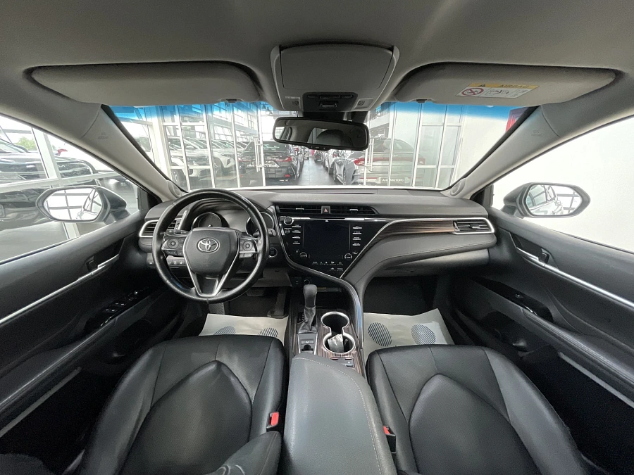 Toyota Camry, 2020г., передний привод, автомат