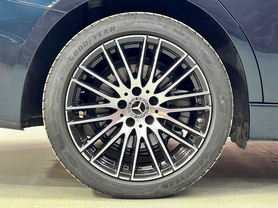 Mercedes-Benz C-Класс, 2023г., задний привод, автомат