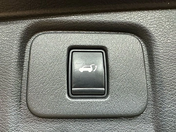 Nissan Murano, 2018г, передний привод, вариатор