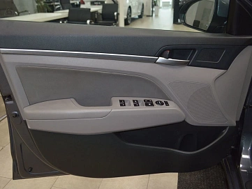 Hyundai Elantra, 2020г, передний привод, механика
