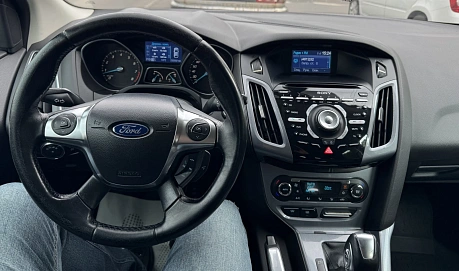 Ford Focus, 2012г, передний привод, робот
