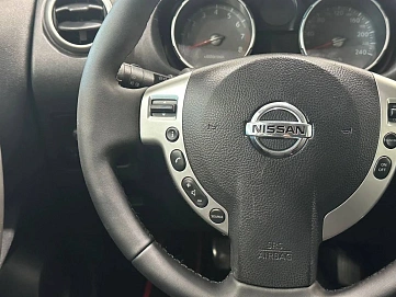 Nissan Qashqai, 2009г, передний привод, механика