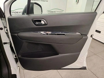 Peugeot 3008, 2012г, передний привод, механика