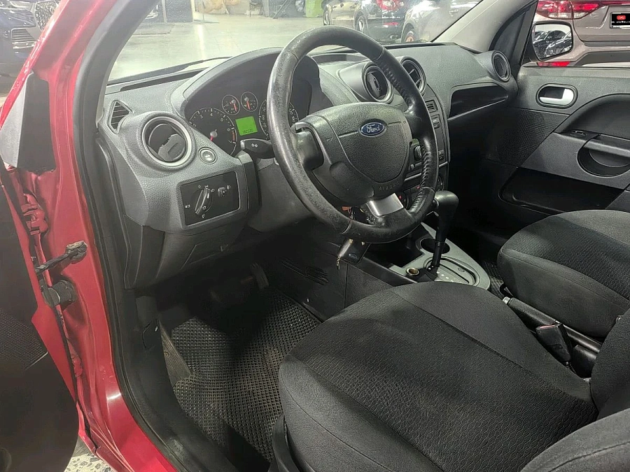 Ford Fiesta, 2007г., передний привод, автомат
