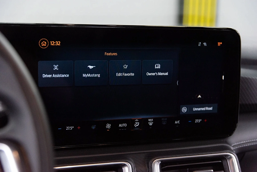 Ford Mustang, 2023г., задний привод, механика