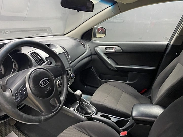 Kia Cerato, 2010г, передний привод, механика