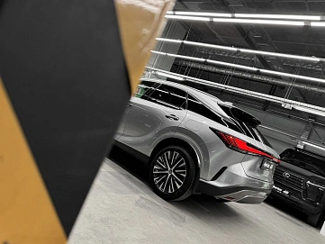 Lexus RX, 2022г, полный привод, автомат