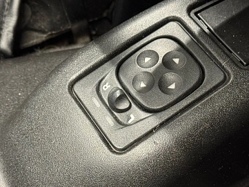 Chevrolet Niva, 2004г, полный привод, механика