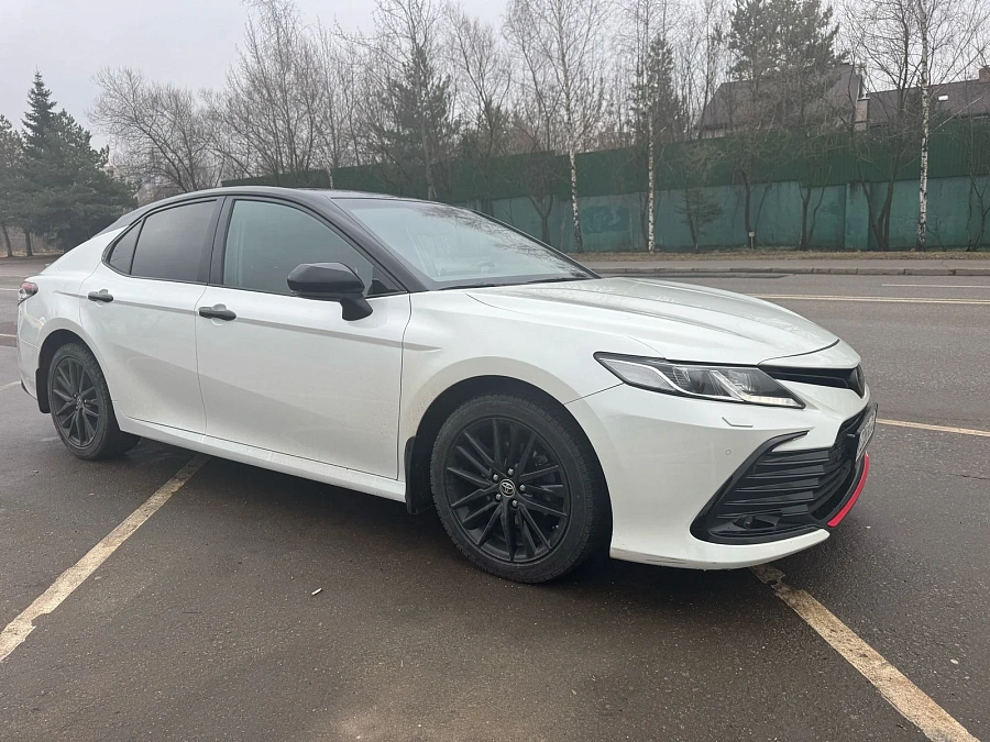 Toyota Camry, 2022г., передний привод, автомат