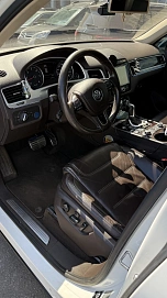 Volkswagen Touareg, 2011г, полный привод, автомат