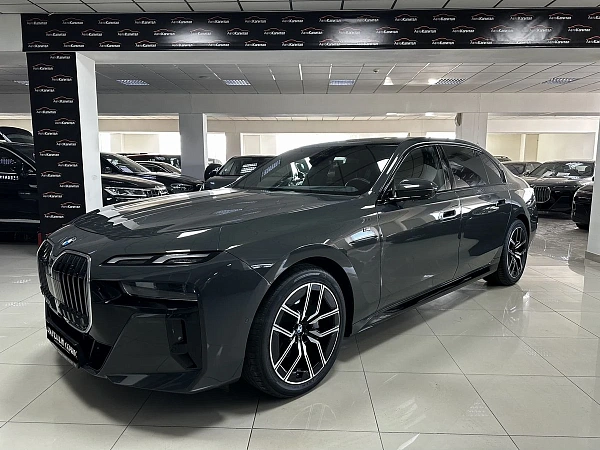 BMW , 2024г., полный привод, автомат