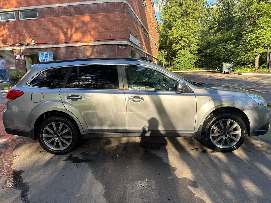 Subaru Outback, 2011г., полный привод, автомат
