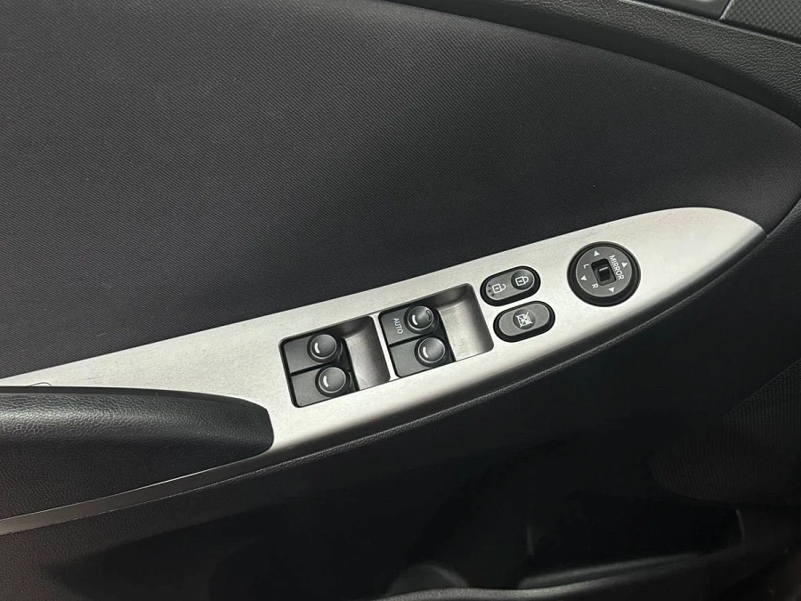 Hyundai Solaris, 2016г., передний привод, автомат