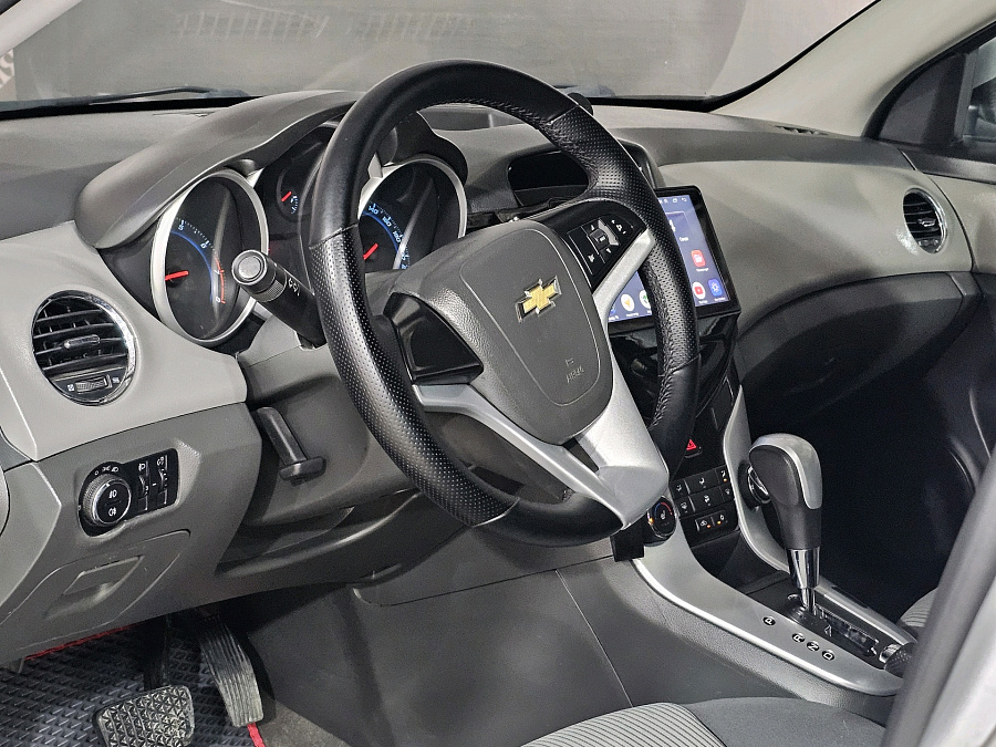 Chevrolet Cruze, 2010г., передний привод, автомат