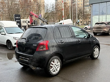 Toyota Yaris, 2008г, передний привод, робот