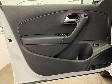 Volkswagen Polo, 2019г, передний привод, механика