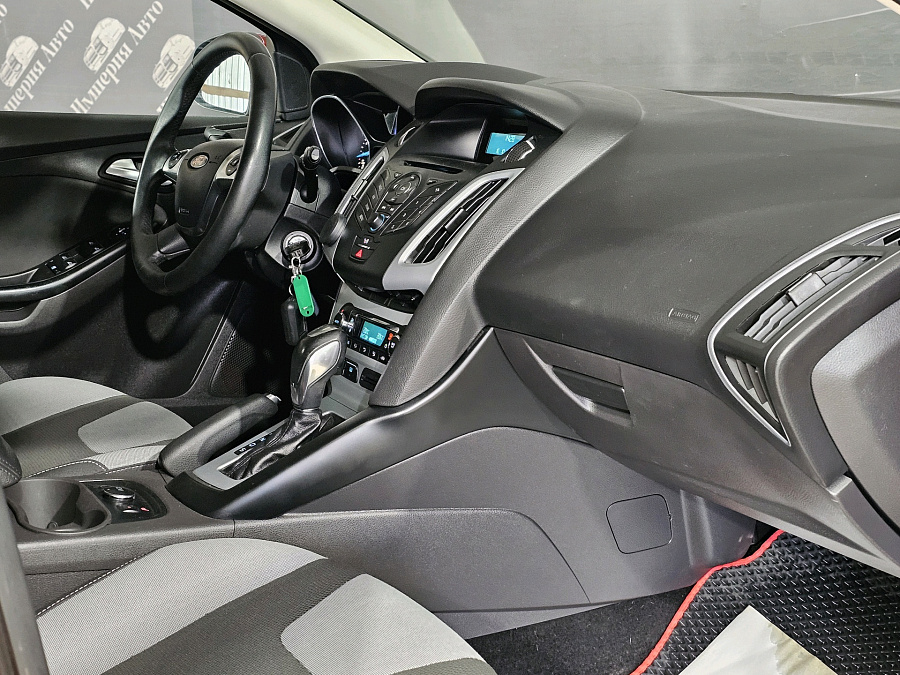 Ford Focus, 2013г., передний привод, робот