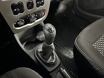 Renault Sandero, 2013г, передний привод, механика