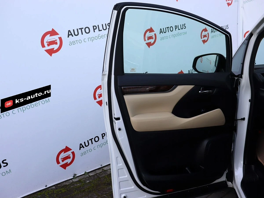 Toyota Alphard, 2019г., полный привод, вариатор