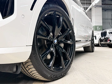 BMW X7, 2022г, полный привод, автомат