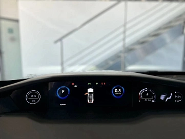 Changan UNI-V, 2023г, передний привод, робот