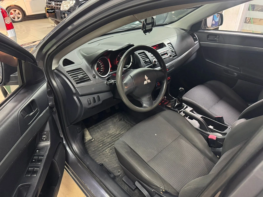 Mitsubishi Lancer, 2009г., передний привод, автомат