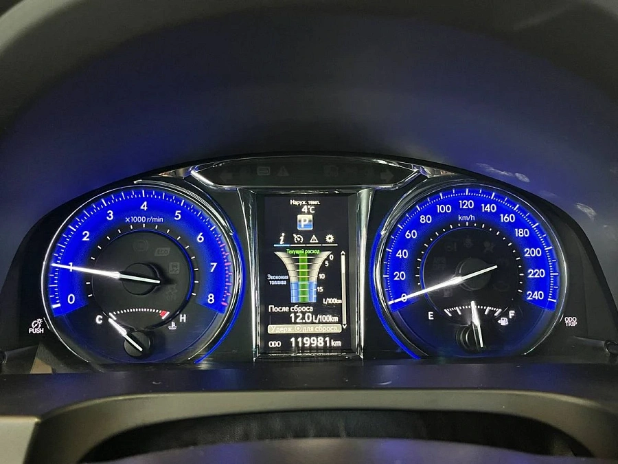 Toyota Camry, 2017г., передний привод, автомат