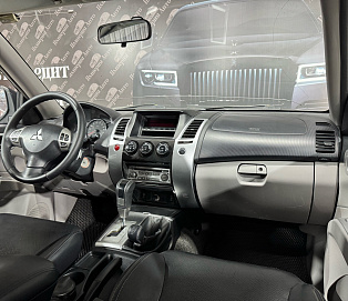Mitsubishi Pajero Sport, 2010г, полный привод, автомат