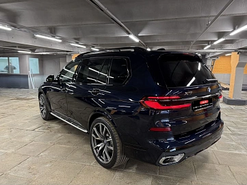 BMW X7, 2023г, полный привод, автомат