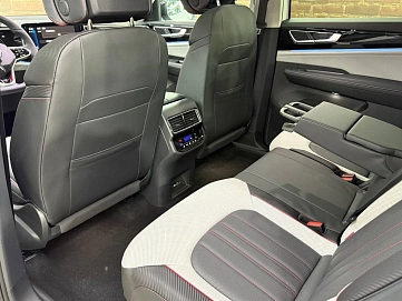 Volkswagen Teramont, 2025г., полный привод, робот