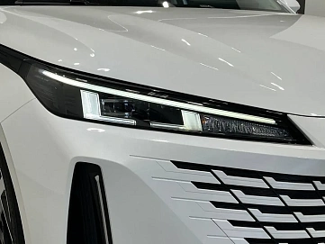 Changan Lamore, 2023г, передний привод, робот