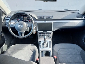 Volkswagen Passat, 2012г, передний привод, робот