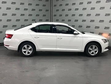Skoda Superb, 2017г, передний привод, автомат