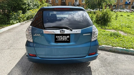 Honda Fit Shuttle, 2011г, передний привод, вариатор
