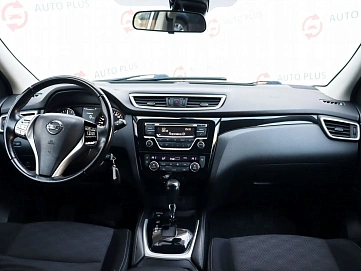 Nissan Qashqai, 2015г, передний привод, вариатор