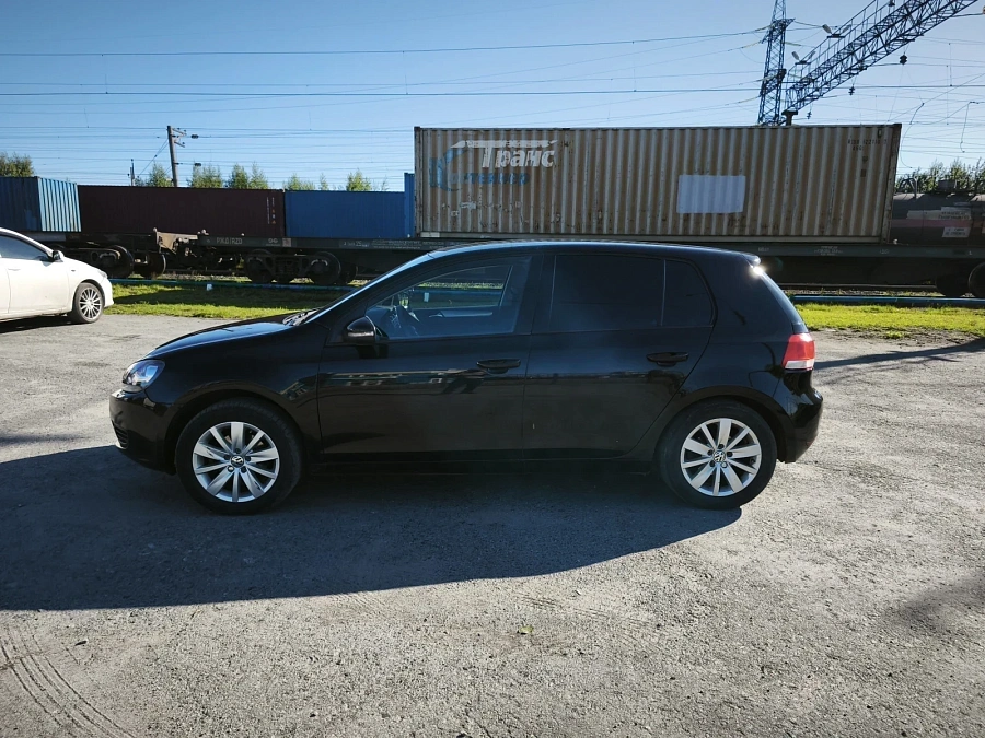Volkswagen Golf, 2010г., передний привод, механика