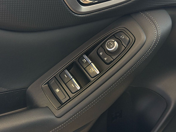 Subaru Forester, 2021г, полный привод, вариатор