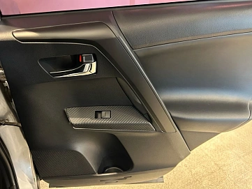 Toyota RAV4, 2015г, передний привод, автомат