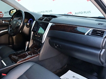 Toyota Camry, 2015г, передний привод, автомат