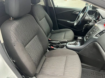 Opel Astra, 2012г, передний привод, автомат