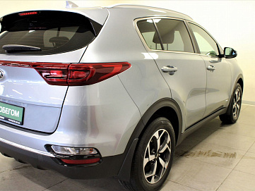 Kia , 2020г., передний привод, автомат