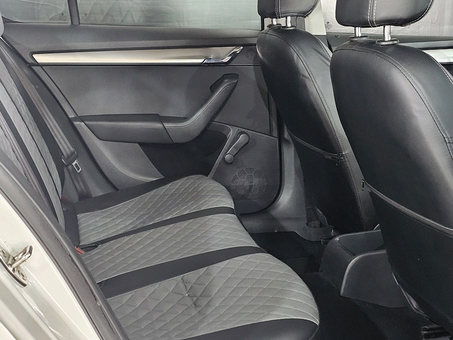 Skoda Octavia, 2018г., передний привод, автомат