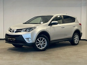 Toyota RAV4, 2014г, передний привод, автомат