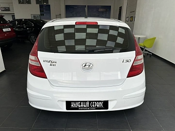 Hyundai i30, 2009г, передний привод, автомат