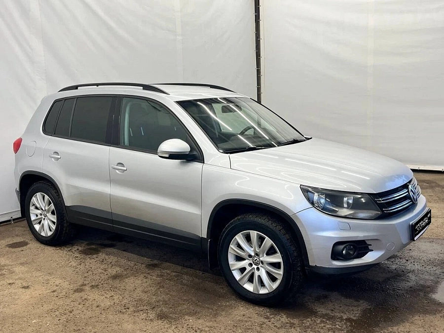 Volkswagen Tiguan, 2012г., полный привод, автомат